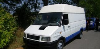 Камион на каналджия