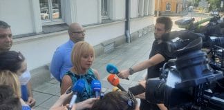 Мая Манолова