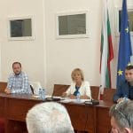 Мая Манолова