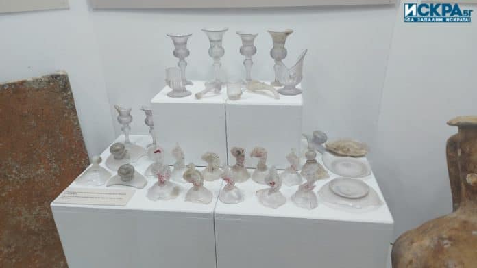 „Стъкленото съкровище-Ченгене скеле"