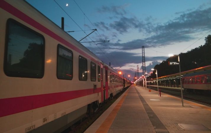 Мъж е нанесъл побой на пътник от бързия влак Варна-София,