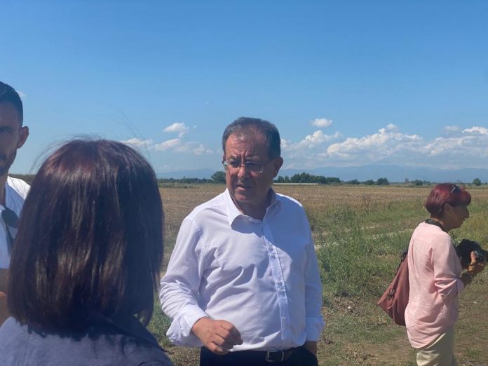 Проф. д-р Христо Бозуков се срещна с пострадали от градушки земеделци