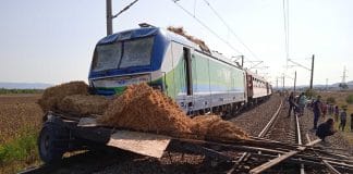 Катастрофа между влак и камион