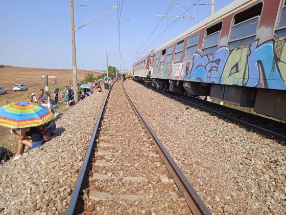 Катастрофа между влак и камион