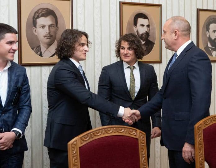 Среща на Радев с млади медици