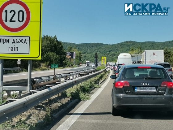 Задръстване на АМ "Тракия"