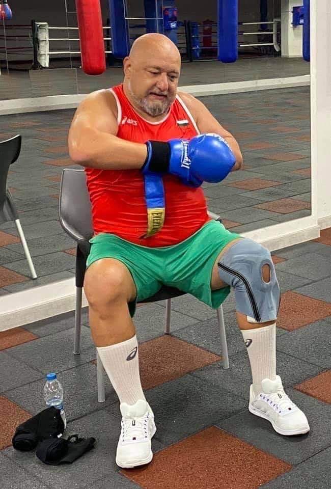 Зад всяка успяла жена стои Красен Кралев