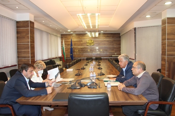 Работна среща за възстановяване на мост в Шумен