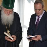 Анастас Герджиков (вдясно)