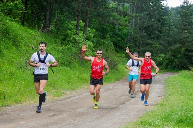 Бягане с другите атлети от Школата