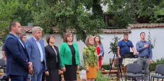 Корнелия Нинова и съпартийци отбелязват Съединението на България