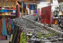 Магазин, дрехи