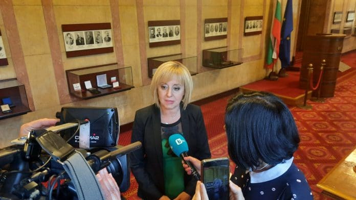 Мая Манолова