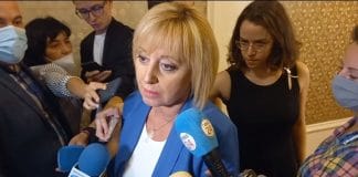 Мая Манолова