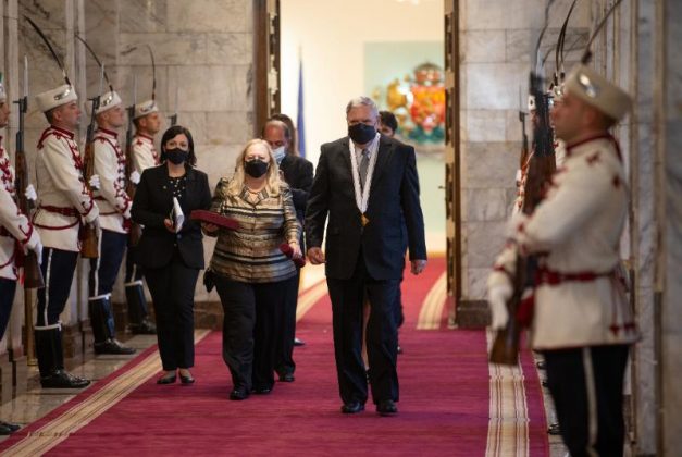 Почетният консул на България в Канада Георги Паничерски