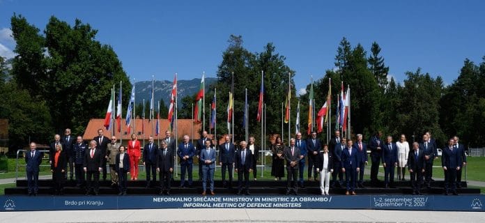 Среща на министрите на отбраната в Европа