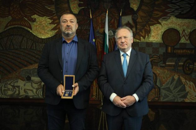 Светлан Стоев