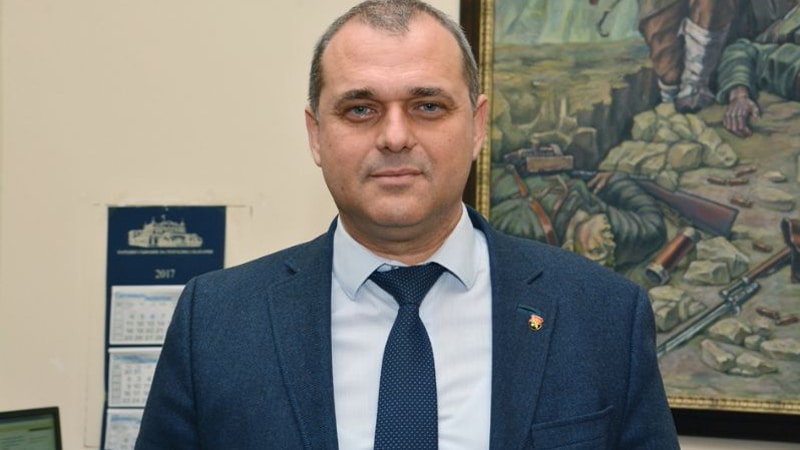 Напънала се планината и родила мишка Та и Продължаваме Промяната