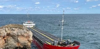 Заседнал кораб "Vera Su"