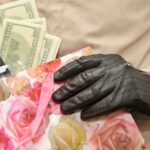 Кражба, пари