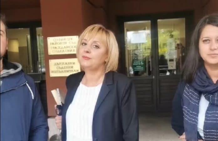 Мая Манолова