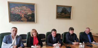 Мая Манолова и кметове