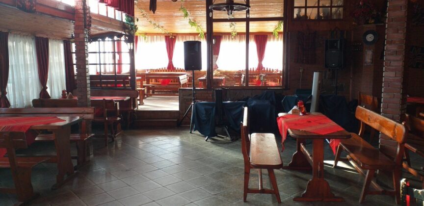 Празно заведение