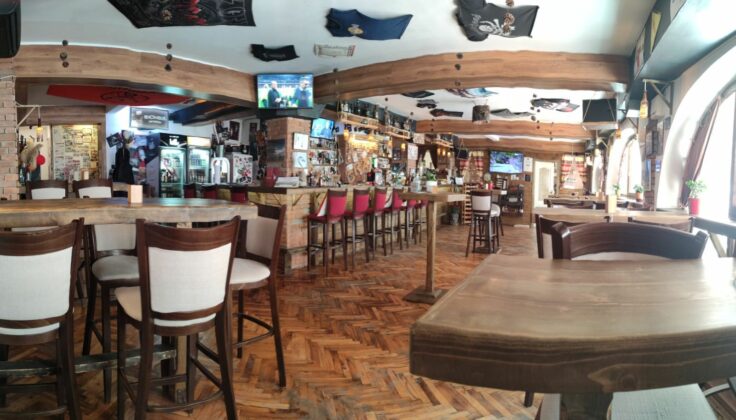 Празно заведение