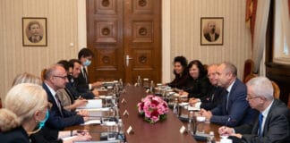 Румен Радев