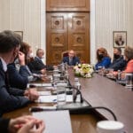 Президент, среща, фармацевти