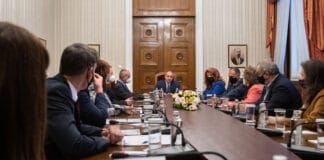 Президент, среща, фармацевти