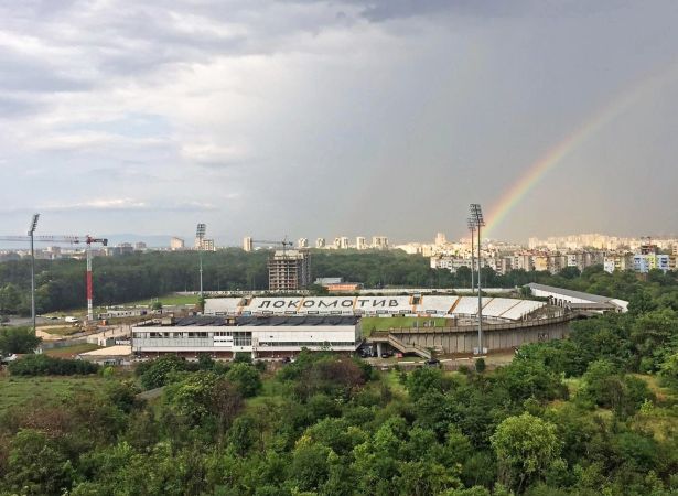 Общинските съветници от предупреждават за риск от забавяне при строителството