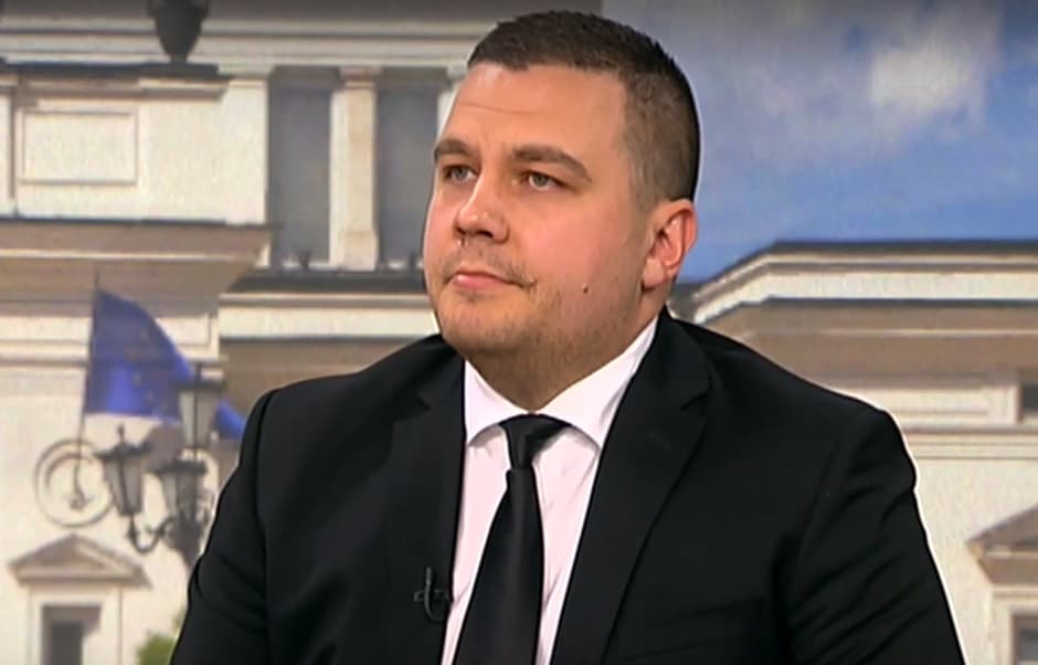 В реакция на текущите политически процеси в България Станислав Балабанов