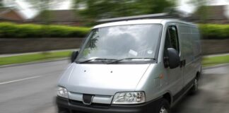 Товарен автомобил