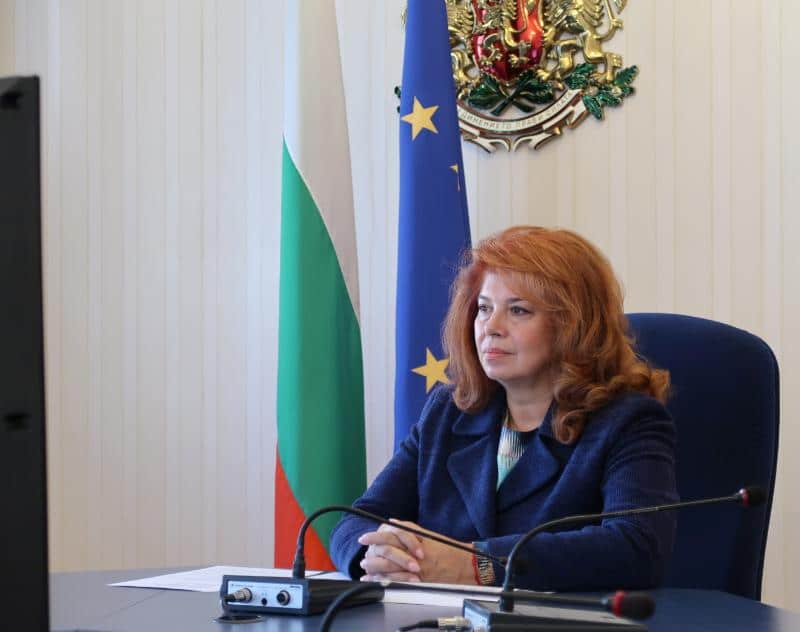 Днес и утре вицепрезидентът Илияна Йотова ще бъде на посещение