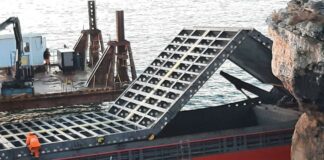 Заседнал кораб "Vera Su"