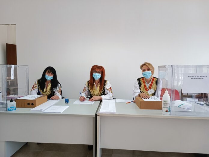 Гласуване в чужбина