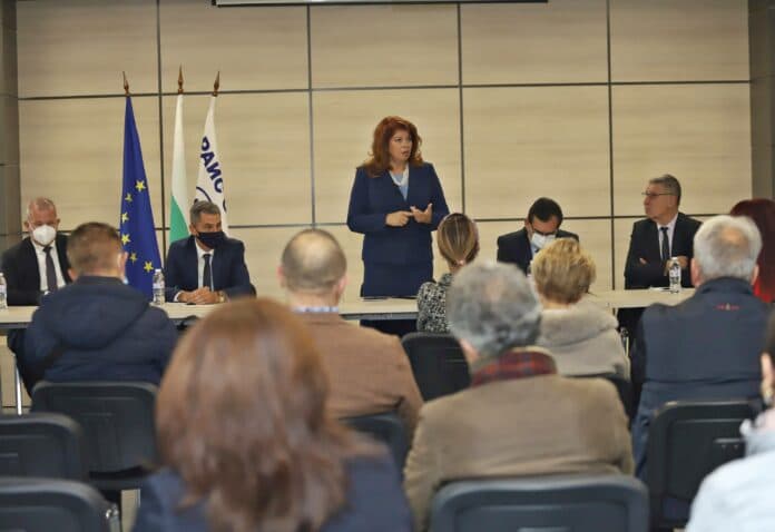 Илияна Йотова