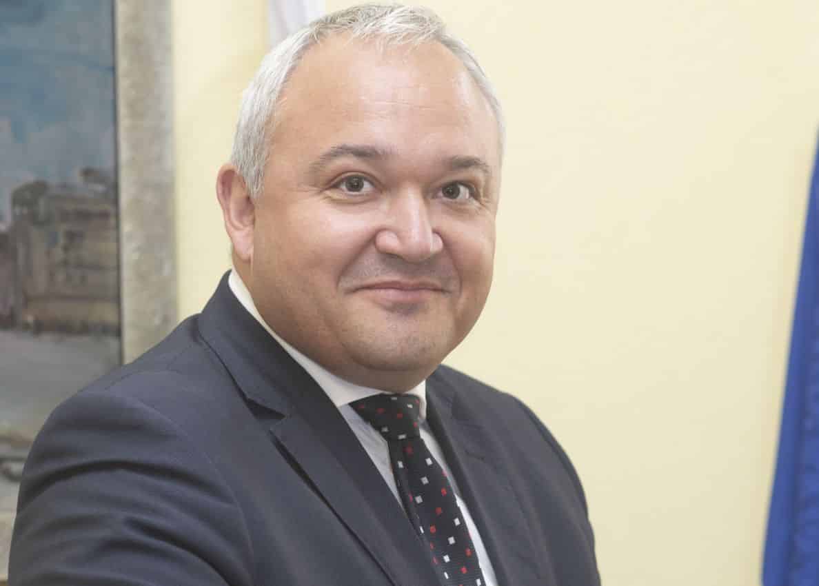 Секциите няма да бъдат затваряни и хората няма да бъдат