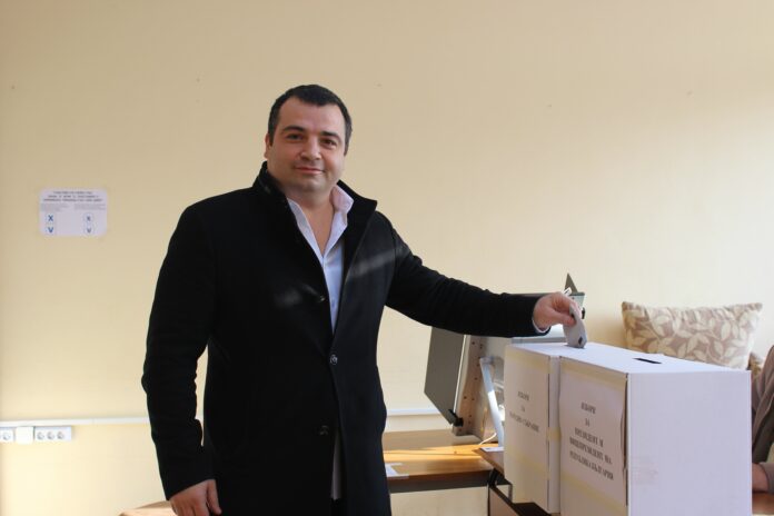 Константин Бачийски гласува