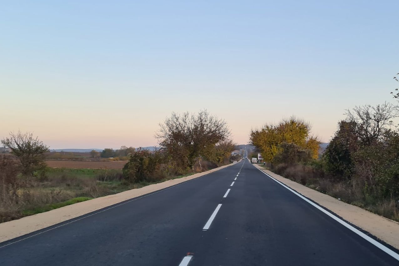 Близо 8 000 километра от републиканската пътна мрежа са в