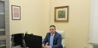 доц. Крум Неделков