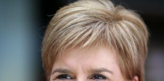 Никола Стърджън