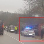 Обърнат тир в района на "Вълчите ями"