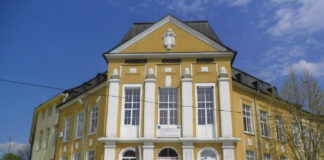 ОУ "Христо Ботев" в Мездра