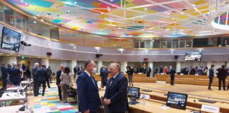 Светлан Стоев (вдясно)