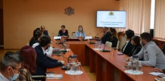 Даниела Везиева