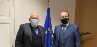 Борислав Сандов (вдясно)