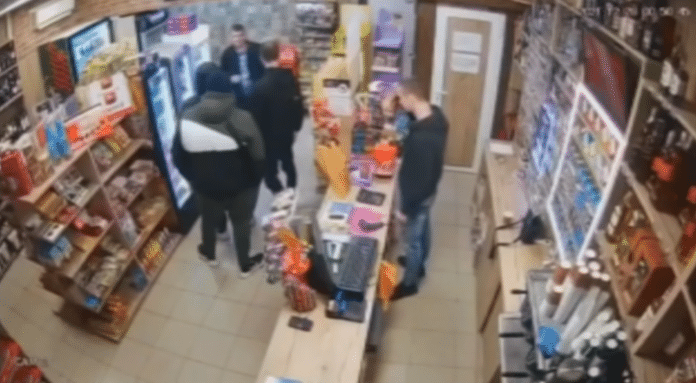 Бой в магазин в София