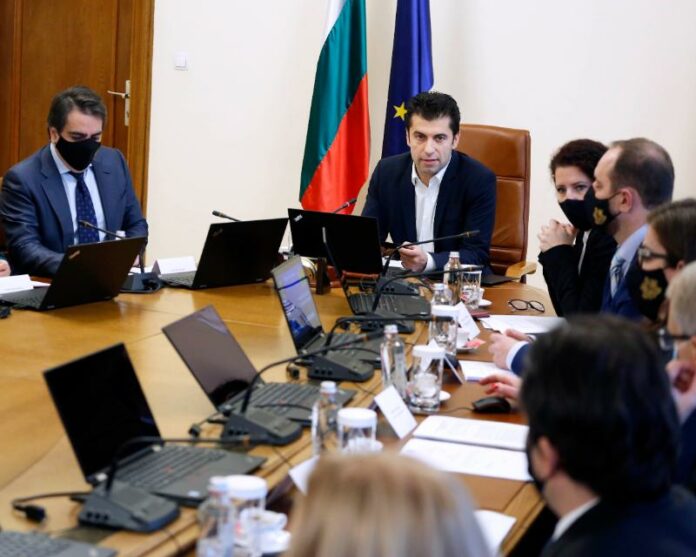 Кирил Петков и министрите